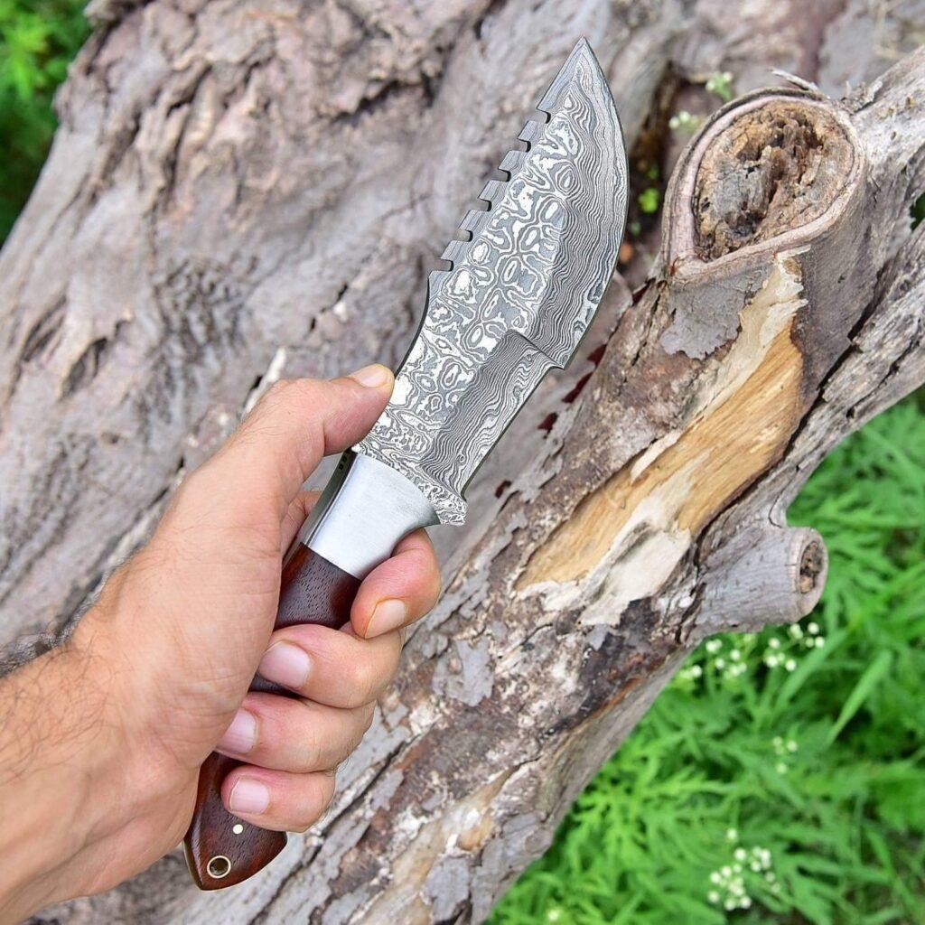 Poshland TR-1168 Custom Handmade Damascus Steel 10 Inches Tracker Knife - Perfect Grip Black Micarta Handle
